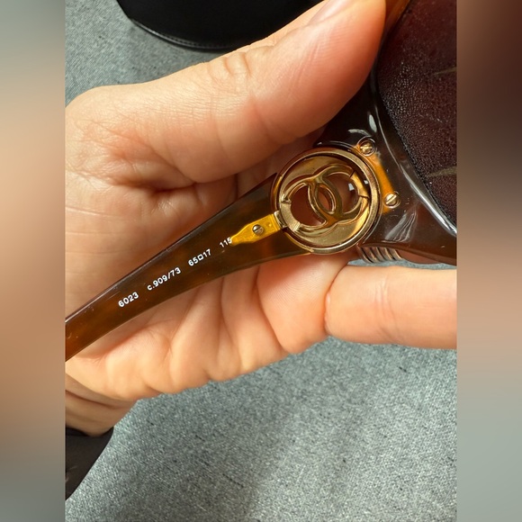 Chanel Vintage Classic Brown Sunglasses - Picture 7 of 11